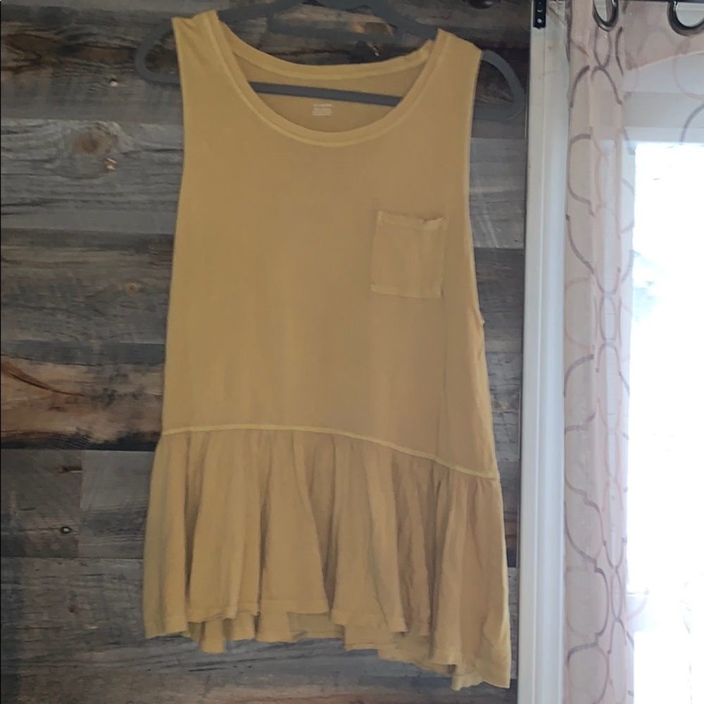 American Eagle Flowy Top